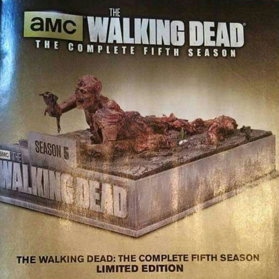 http://editioncollector.fr/wp-content/uploads/2015/07/walking-dead-édition-limtiée.jpg