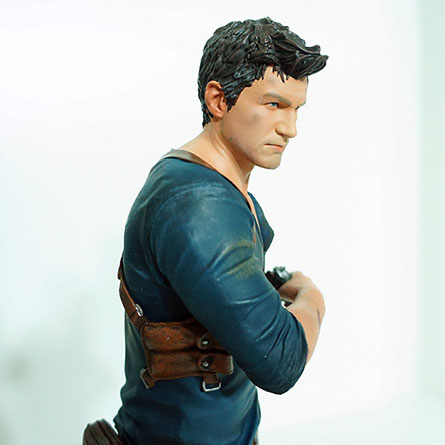 vignette-figurine-nathan-drake-collector-uncharted-4-zoom-1