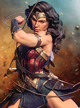 Statuette de Wonder Woman par Queen Studios