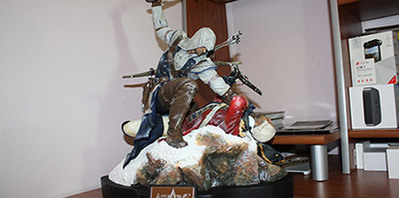 Unboxing de la Statue Premium de Connor d’Assassin’S Creed 3